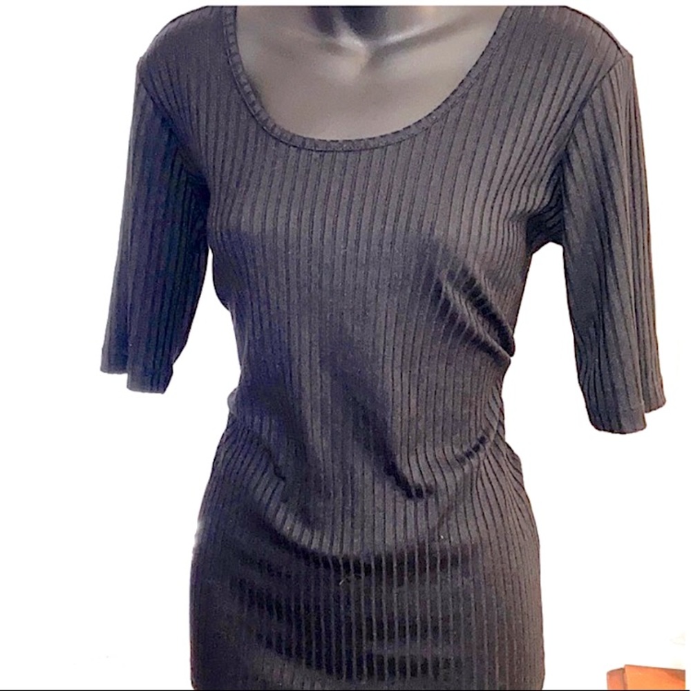 Fitted Black Scoop Top